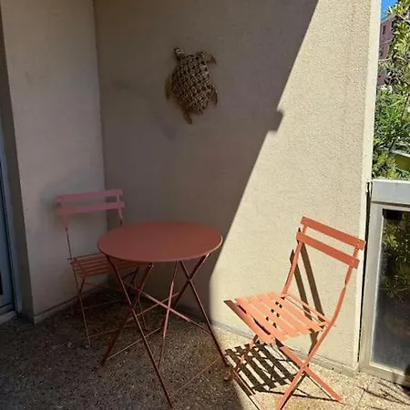 Centre Ville- Grand Balcon-meuble Boconcept Appartement *