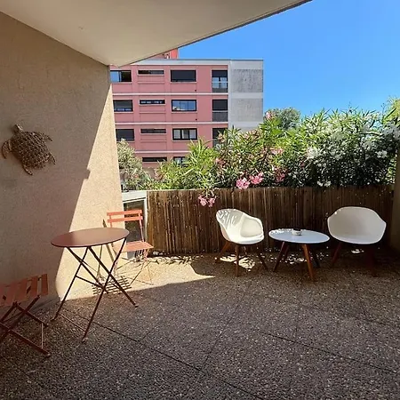 Centre Ville- Grand Balcon-meuble Boconcept * Cavalaire-sur-Mer