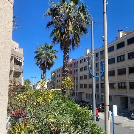 Appartement Centre Ville- Grand Balcon-meuble Boconcept Cavalaire-sur-Mer