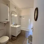 Apartament Centre Ville- Grand Balcon-meuble Boconcept Cavalaire-sur-Mer