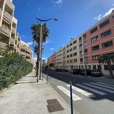 Centre Ville- Grand Balcon-meuble Boconcept Apartment